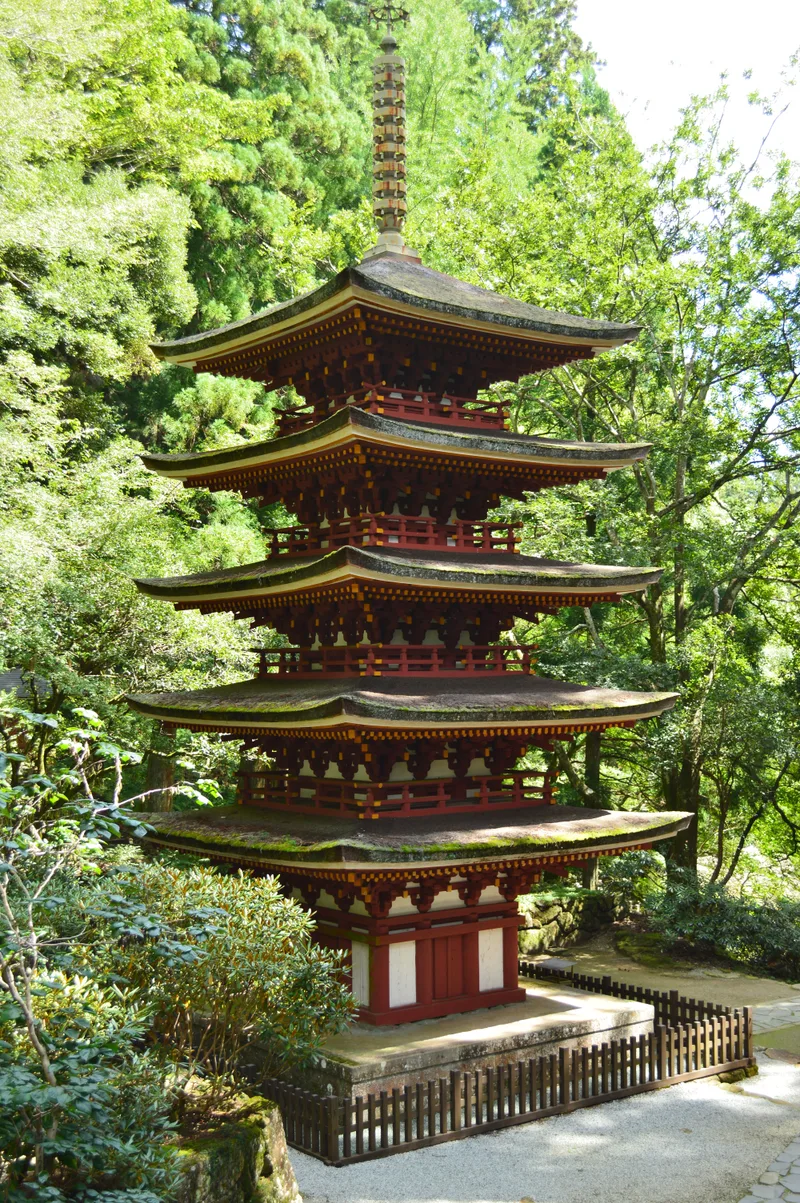 室生寺五重塔。弘仁・貞観文化の建築。