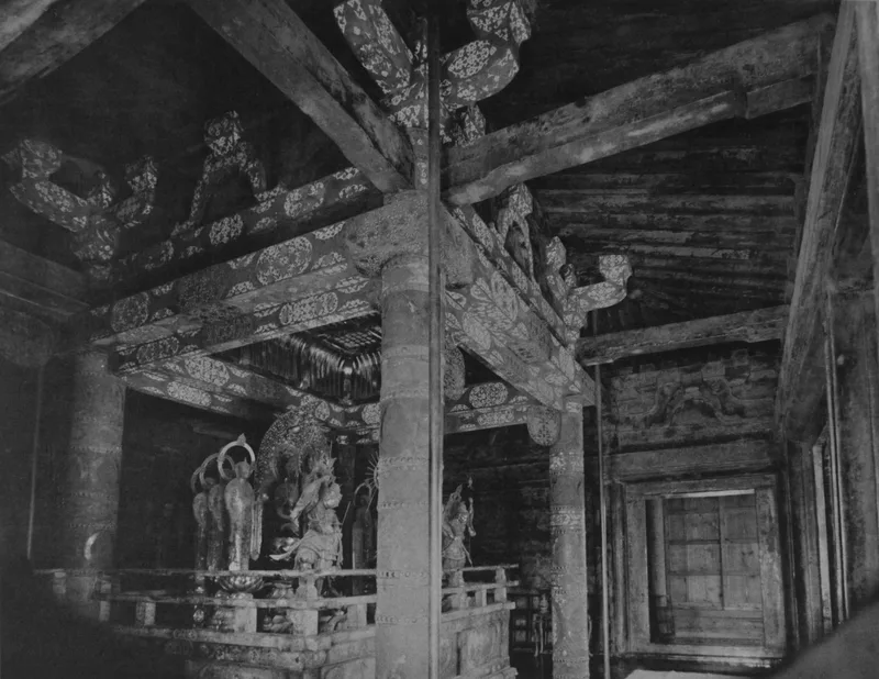 中尊寺金色堂。