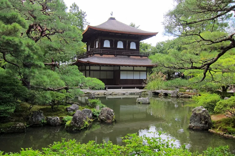 慈照寺銀閣。室町文化の建築。書院造の代表例。