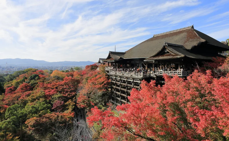 清水寺本堂。寛永期の建築。
