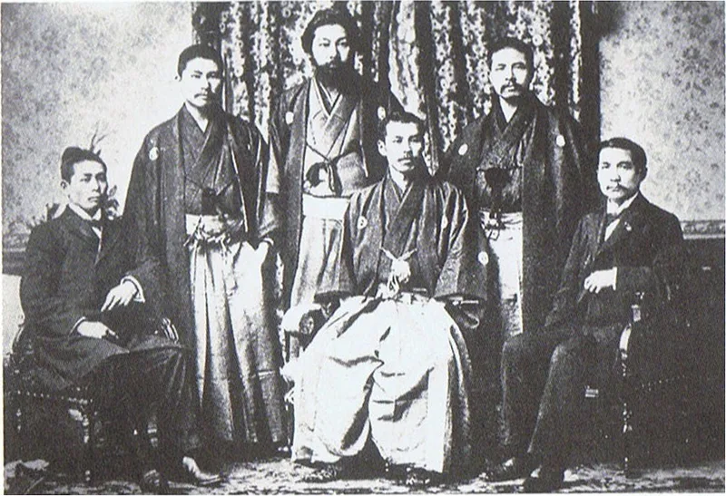 中国同盟会、前列右端が孫文、後列中央が宮崎滔天(1890年)