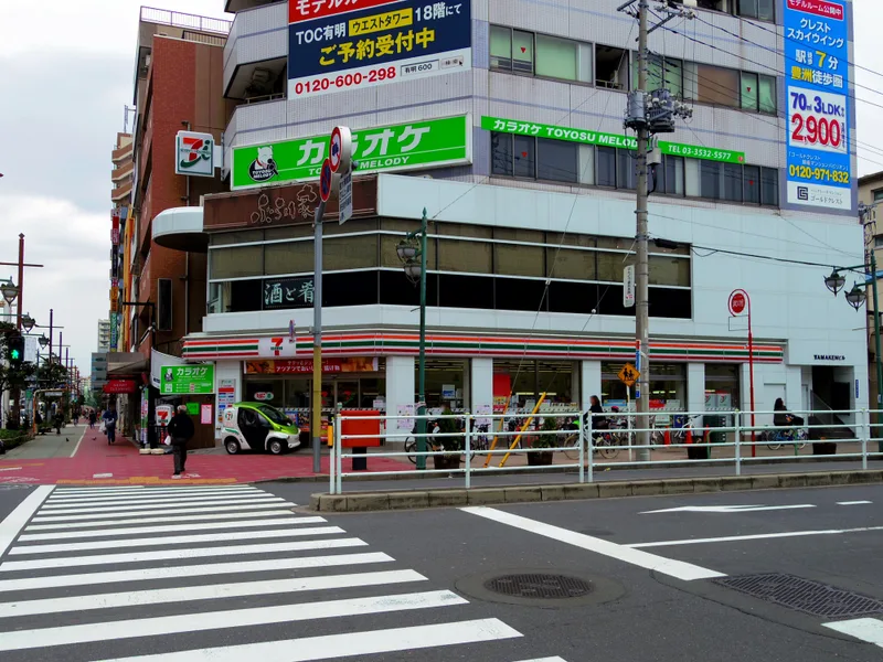 セブンイレブン豊洲店の外観(東京都江東区)