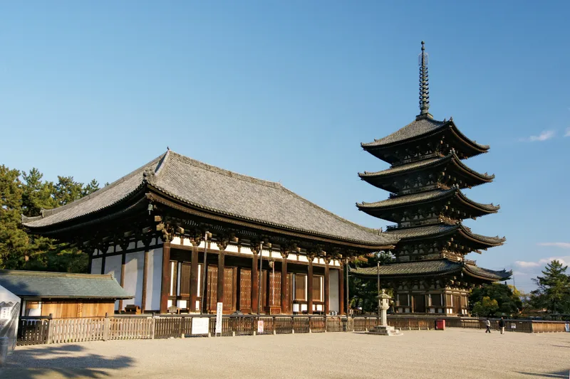 興福寺東金堂、五重塔