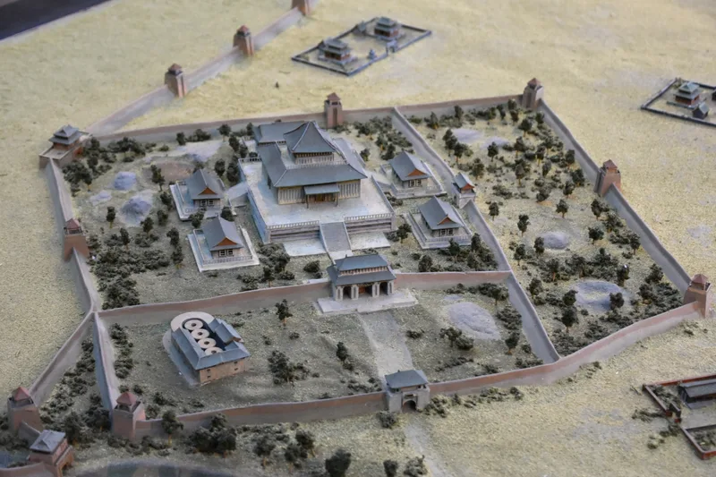 カラコルム博物館内に展示された古代都市カラコルムの復元模型