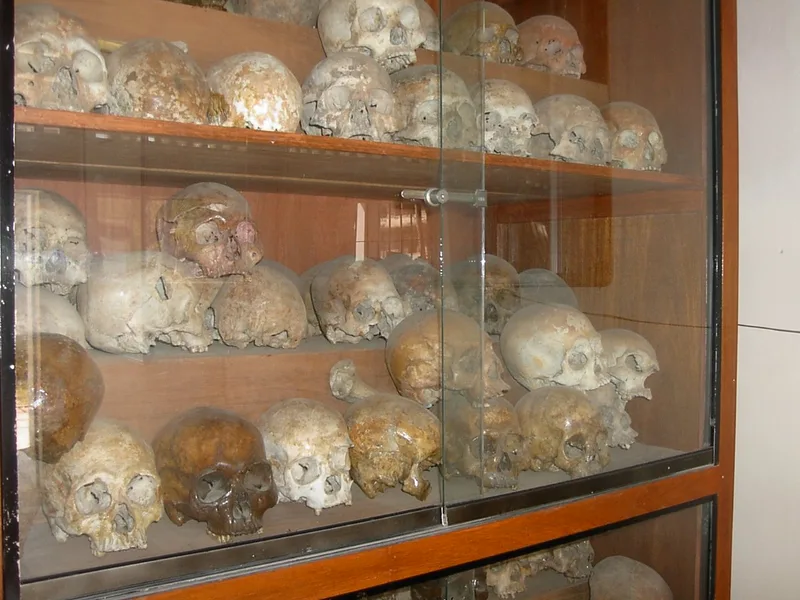 トゥールスレン虐殺博物館